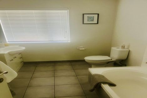 Photo of property in 51 Rob Roy Lane, Wanaka, 9305