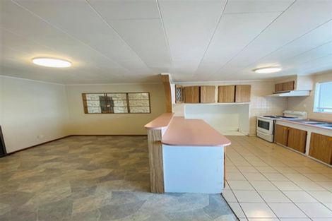 Photo of property in 69 Rosewarne Crescent, Glendene, Auckland, 0602