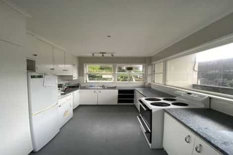 Photo of property in 70 Kelburn Parade, Kelburn, Wellington, 6012
