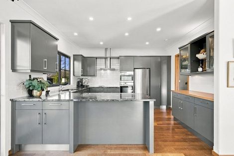 Photo of property in 40 Willowview Drive, Redwood, Christchurch, 8051