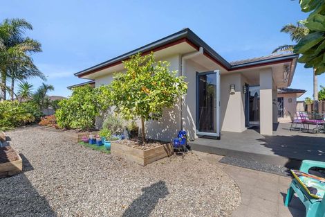 Photo of property in 36 Gibson Place, Papamoa Beach, Papamoa, 3118