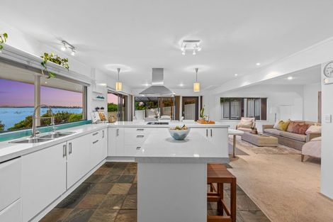 Photo of property in 2/10 Lilford Place, Half Moon Bay, Auckland, 2012