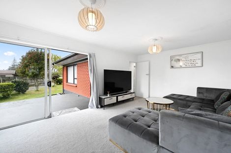 Photo of property in 59 Resthill Crescent, Glenview, Hamilton, 3206