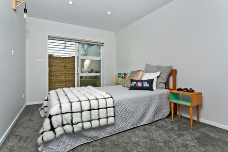 Photo of property in 29a Normanton Street, Glenfield, Auckland, 0629