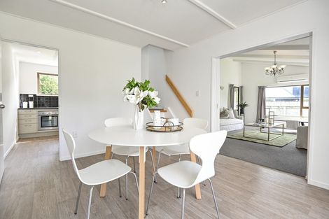 Photo of property in 9 Toop Street, Havelock North, 4130