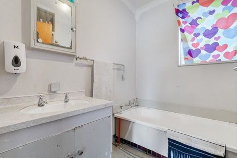 Photo of property in 8 Citril Place, Red Hill, Papakura, 2110