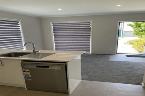 Photo of property in 20 Wai Place, Westgate, Auckland, 0614