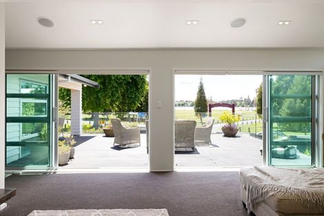 Photo of property in 163 Lake Crescent, Hamilton Lake, Hamilton, 3204