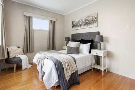 Photo of property in 133 Vodanovich Road, Te Atatu South, Auckland, 0610