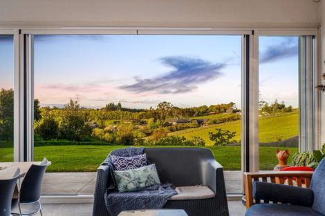 Photo of property in 13 Myra Evelyn Grove, Dairy Flat, Albany, 0792