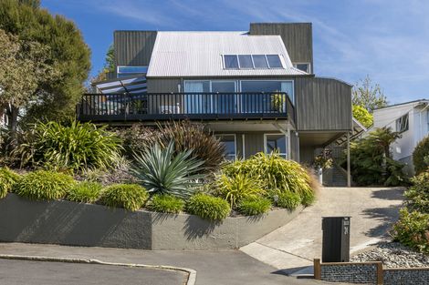 Photo of property in 24 Larkins Street, Helensburgh, Dunedin, 9010
