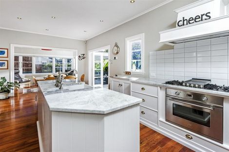 Photo of property in 209 Hurstmere Road, Takapuna, Auckland, 0622