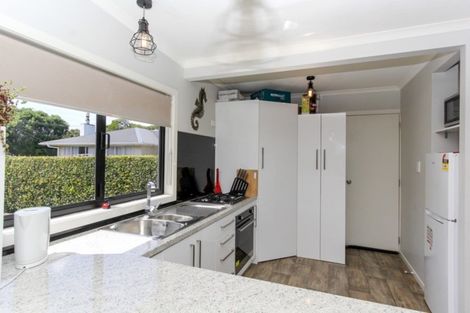 Photo of property in 33 Leslie Street, Waitara, 4320