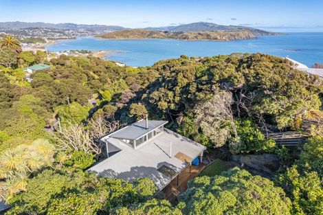 Photo of property in 100 Motuhara Road, Plimmerton, Porirua, 5026