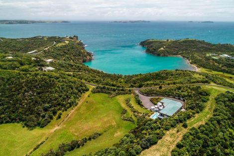 Photo of property in 52 Delamore Drive, Oneroa, Waiheke Island, 1081