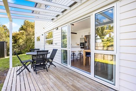 Photo of property in 28 Shah Place, Glen Eden, Auckland, 0602