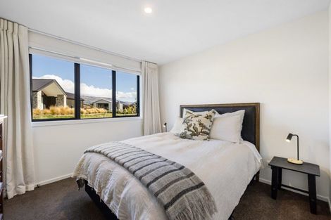 Photo of property in 12 Kereru Crescent, Wanaka, 9305