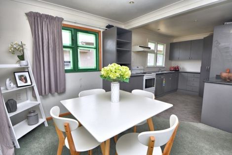 Photo of property in 74 Kent Street, Carterton, 5713