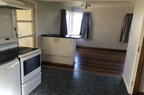 Photo of property in 17 Highbury Road, Highbury, Wellington, 6012