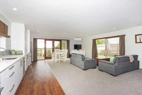 Photo of property in 83 Sunnyvale Road, Massey, Auckland, 0614