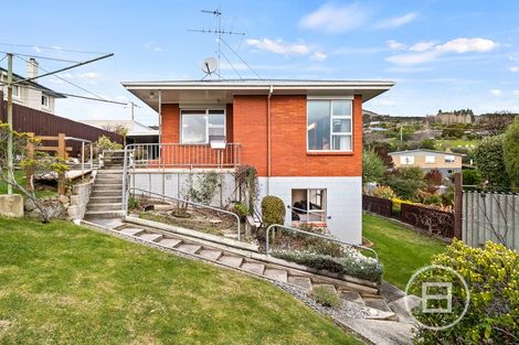 Photo of property in 15 Tweed Street, Kinmont Park, Mosgiel, 9024