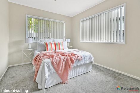 Photo of property in 34 Convair Crescent, Mangere, Auckland, 2022