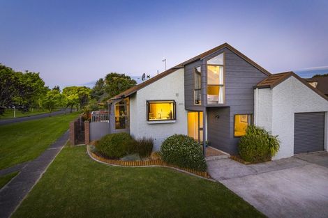 Photo of property in 75a Waterloo Crescent, Hokowhitu, Palmerston North, 4410