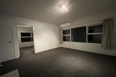 Photo of property in 9 Seaview Road, Castor Bay, Auckland, 0620