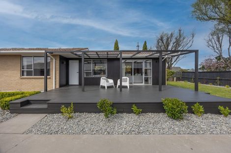 Photo of property in 5 Betula Place, Parklands, Christchurch, 8083