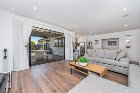Photo of property in 23 Ladeira Place, Fitzroy, Hamilton, 3206