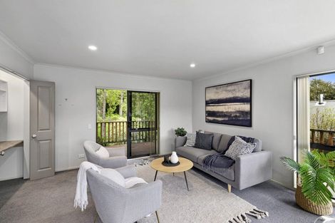 Photo of property in 16 Mccarthy Grove, Clouston Park, Upper Hutt, 5018