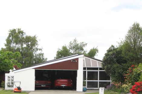 Photo of property in 76 Grimseys Road, Redwood, Christchurch, 8051