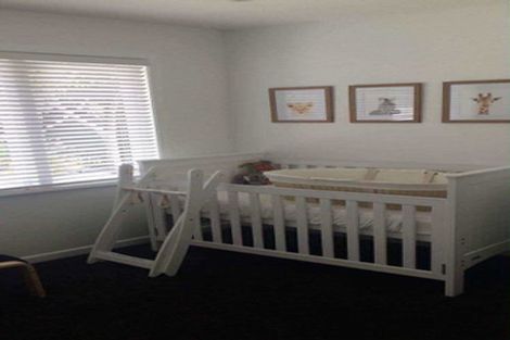 Photo of property in 12 Alston Avenue, Kelston, Auckland, 0602