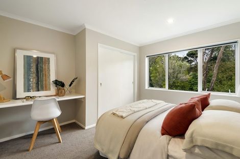 Photo of property in 29d Greenhithe Road, Greenhithe, Auckland, 0632