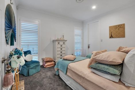 Photo of property in 13 Waitemata Drive, One Tree Point, 0118