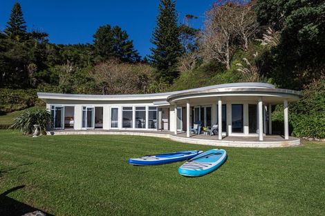 Photo of property in 151 Long Beach Road, Russell, 0202