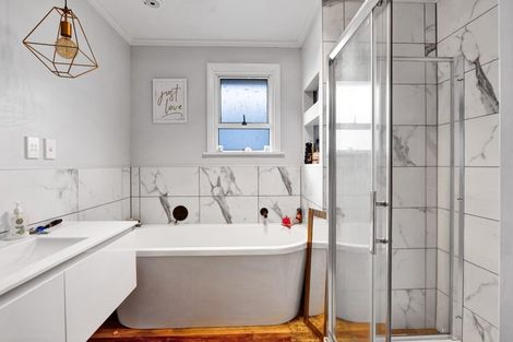 Photo of property in 24 Grey Street, Hawera, 4610