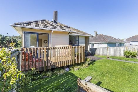 Photo of property in 110 Main Road, Titahi Bay, Porirua, 5022