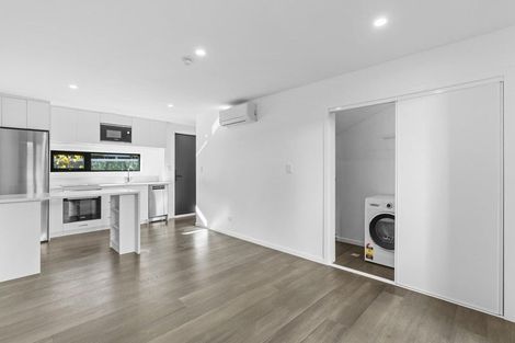 Photo of property in 11 Te Puketoka Lane, Mangere, Auckland, 2022