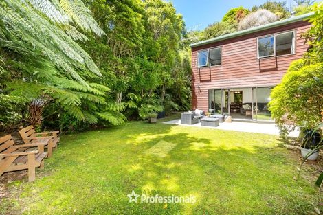 Photo of property in 8 King Charles Drive, Kingsley Heights, Upper Hutt, 5018