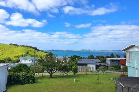 Photo of property in 10 Kookaburra Drive, Tawharanui Peninsula, Matakana, 0986
