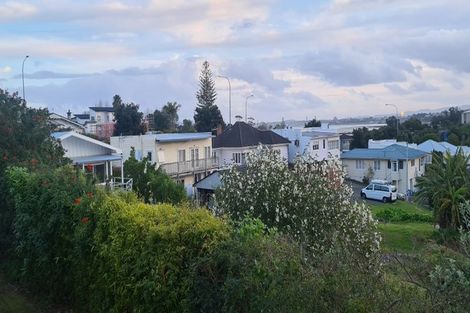 Photo of property in 27a Esmonde Road, Takapuna, Auckland, 0622