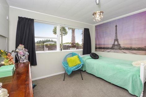 Photo of property in 83 Sunnyvale Road, Massey, Auckland, 0614