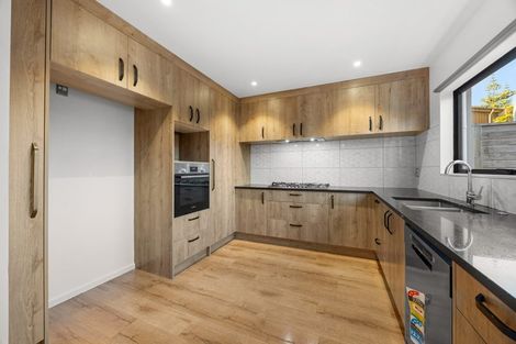 Photo of property in 60 Bordeaux Parade, Te Atatu South, Auckland, 0610