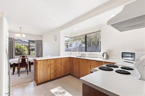 Photo of property in 2/10 Bolton Street, Blockhouse Bay, Auckland, 0600