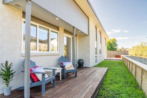 Photo of property in 47a Western Avenue, Omokoroa, 3114