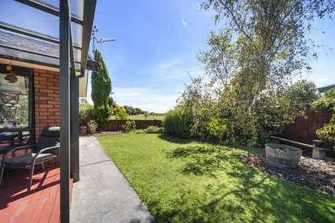 Photo of property in 97 Summerhill Drive, Fitzherbert, Palmerston North, 4410
