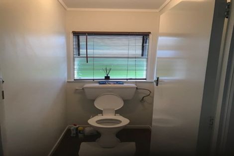 Photo of property in 15 Vandeleur Avenue, Birkdale, Auckland, 0626