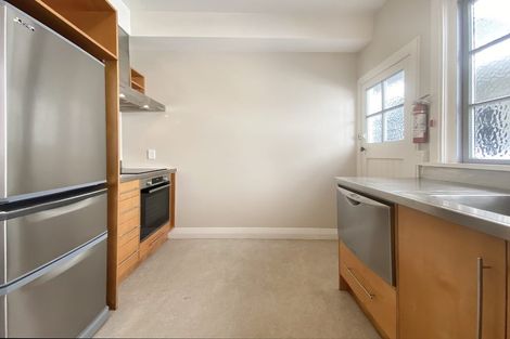 Photo of property in Ionian Flats, 123-125 Brougham Street, Mount Victoria, Wellington, 6011