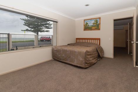 Photo of property in 1/21 The Esplanade, Eastern Beach, Auckland, 2012